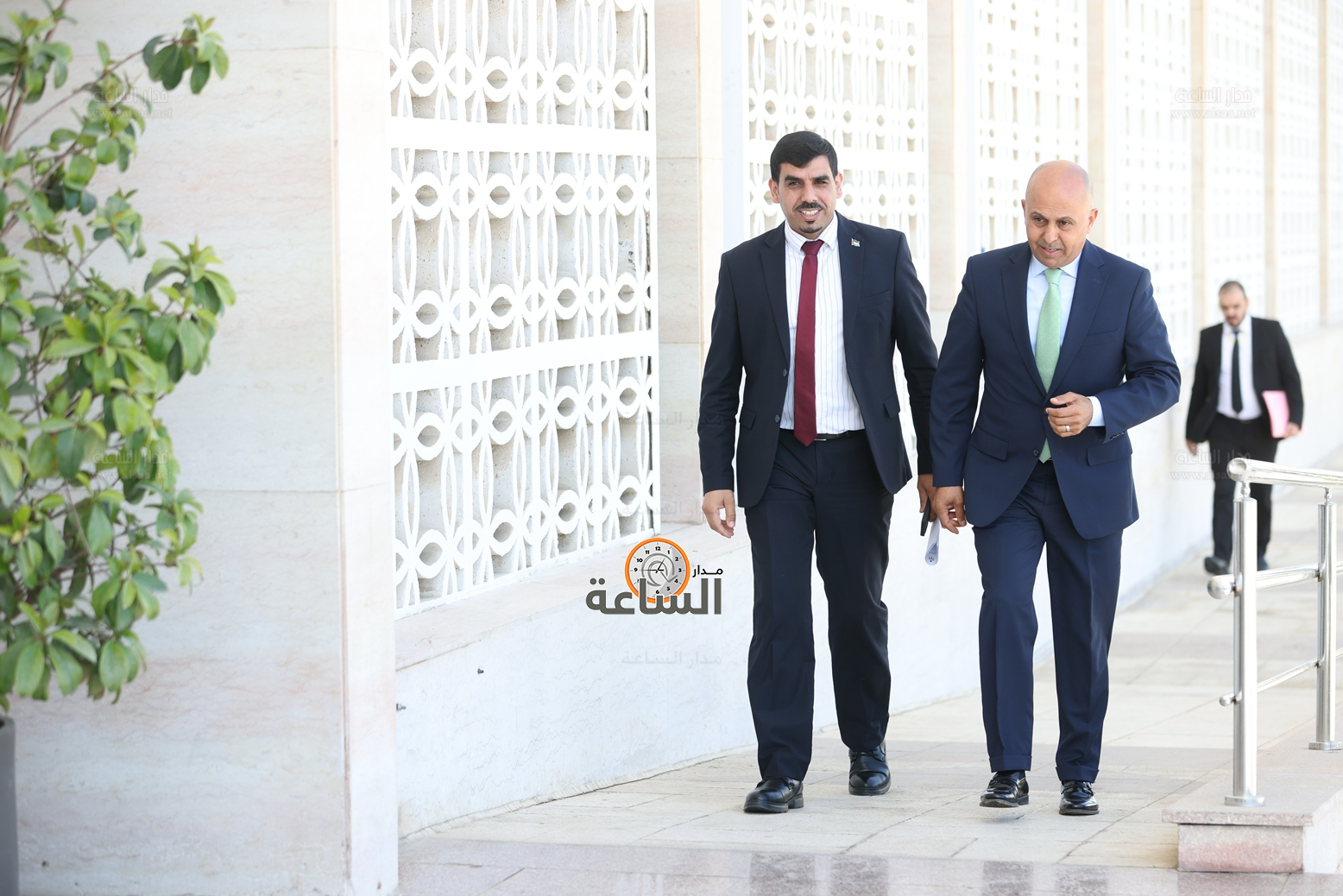 Madar Al-Saa Images 0.7277176344197285