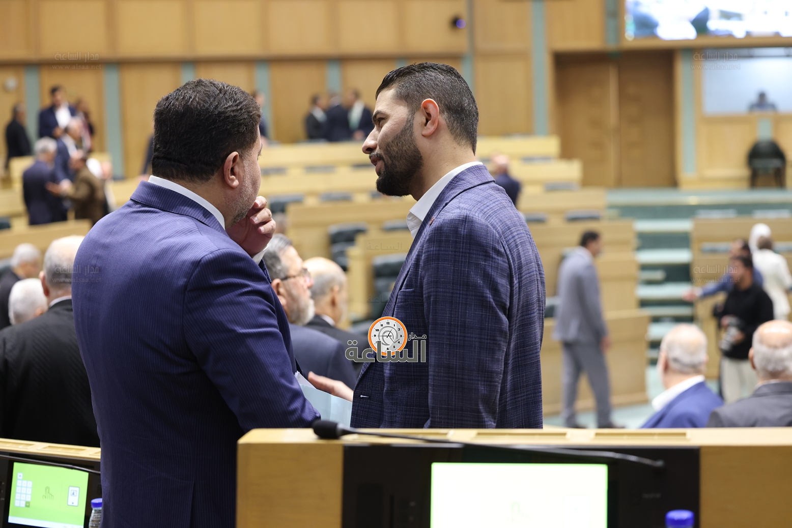 Madar Al-Saa Images 0.561366381851745