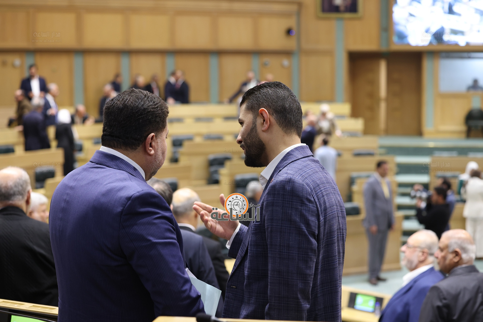 Madar Al-Saa Images 0.8755349714400997