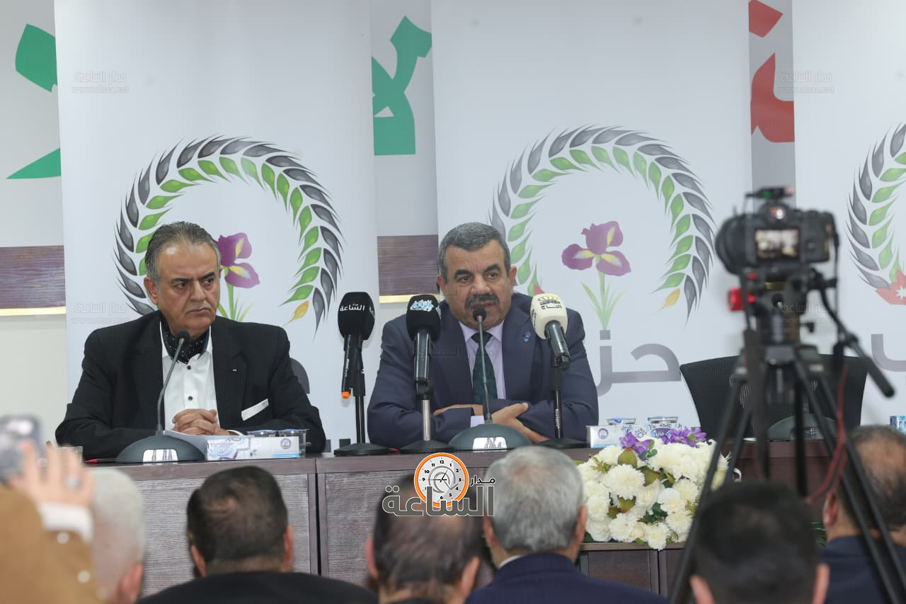 Madar Al-Saa Images 0.904044451293319