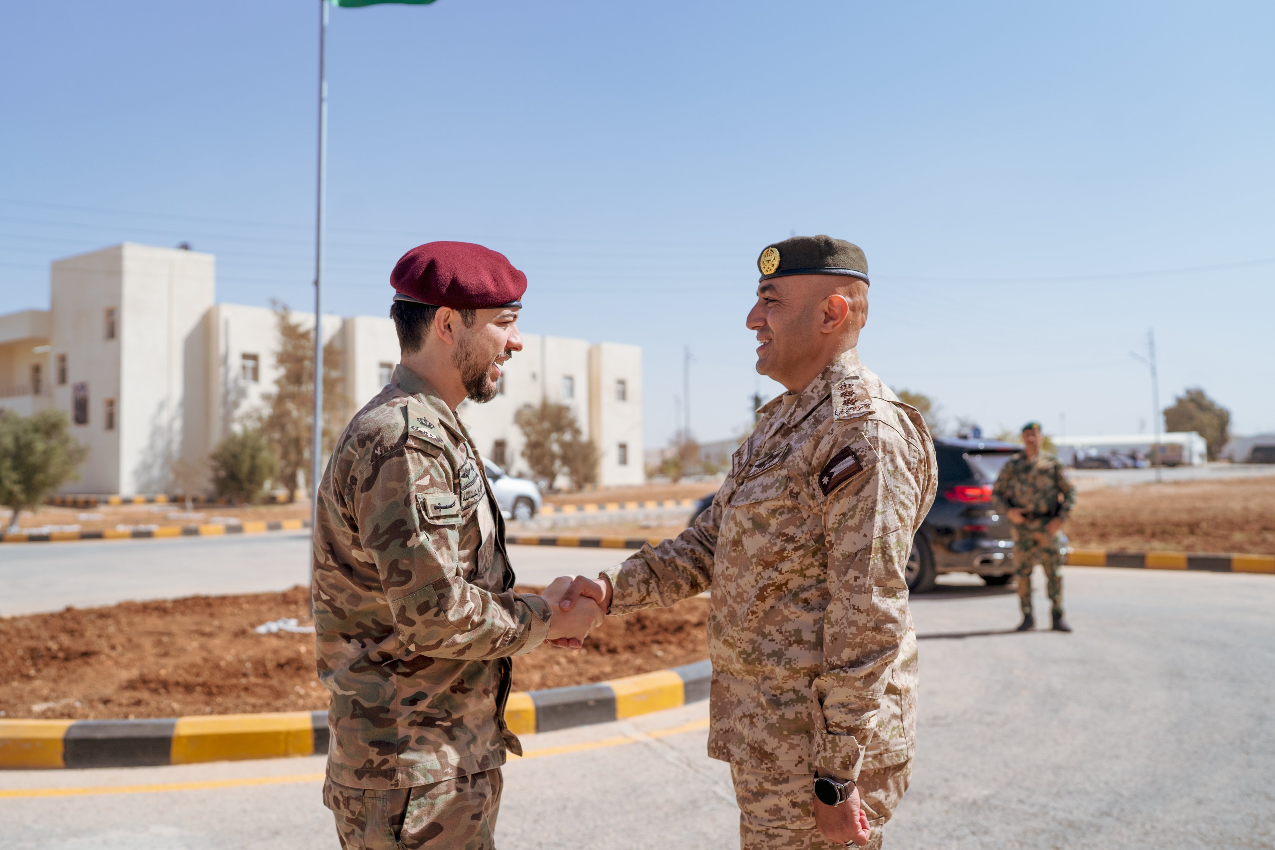 Madar Al-Saa Images 0.3078823039254053