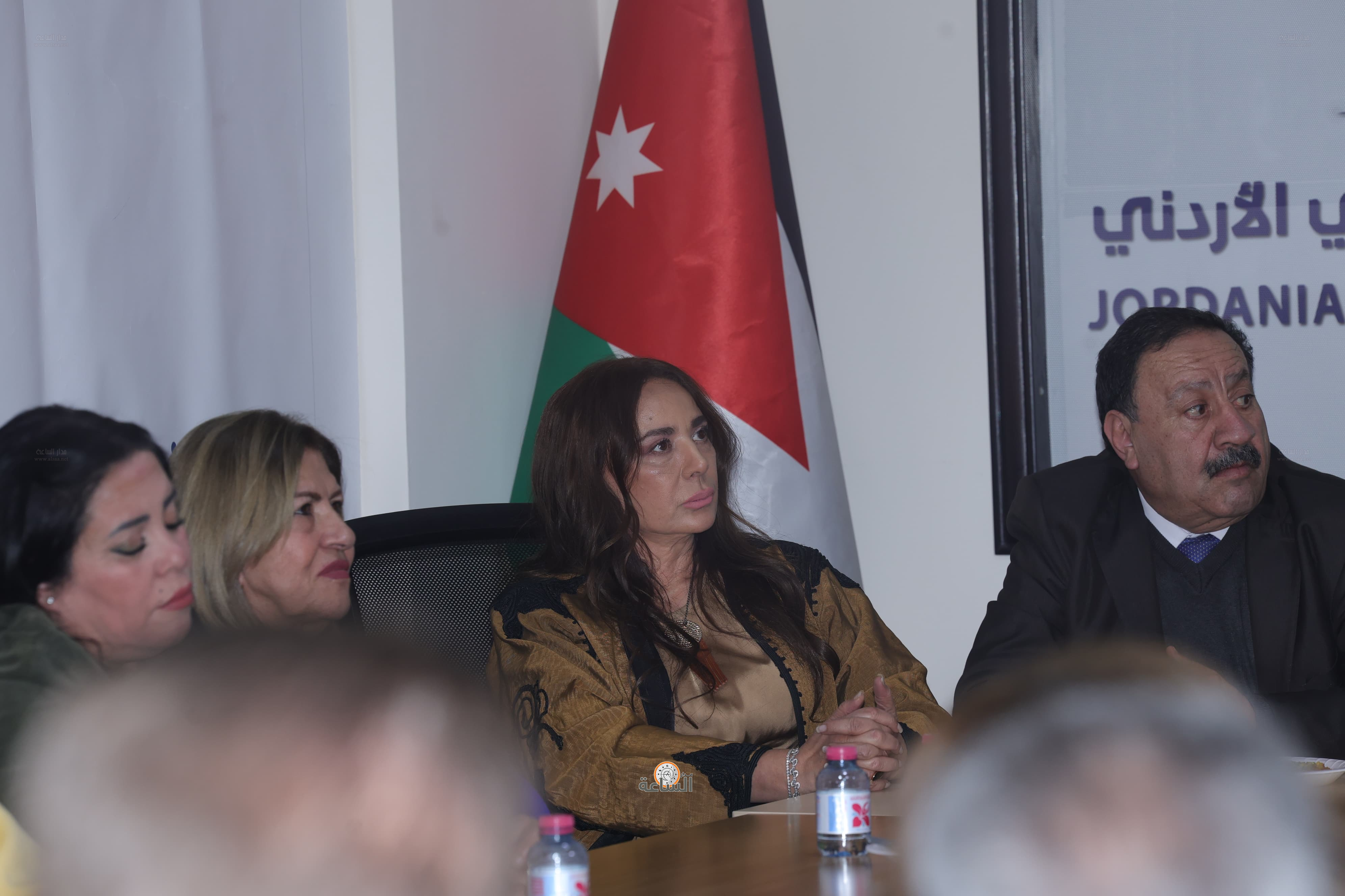 Madar Al-Saa Images 0.3188341344683683