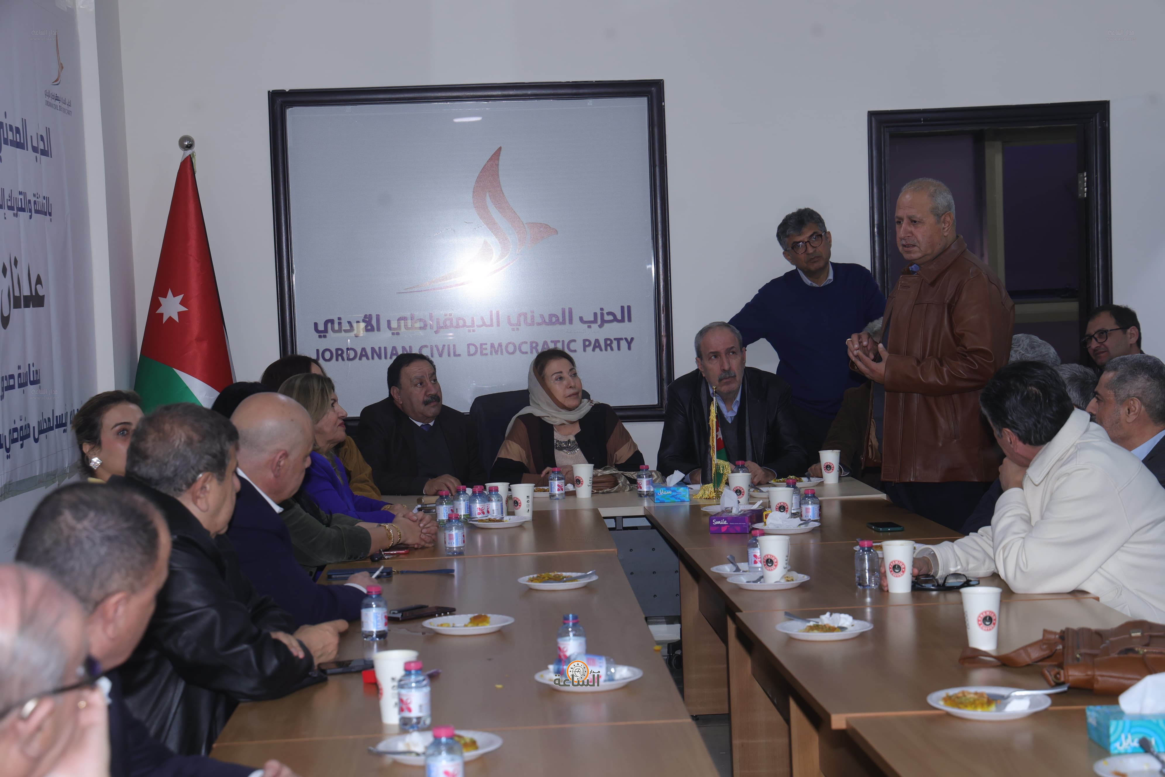 Madar Al-Saa Images 0.60098218642778