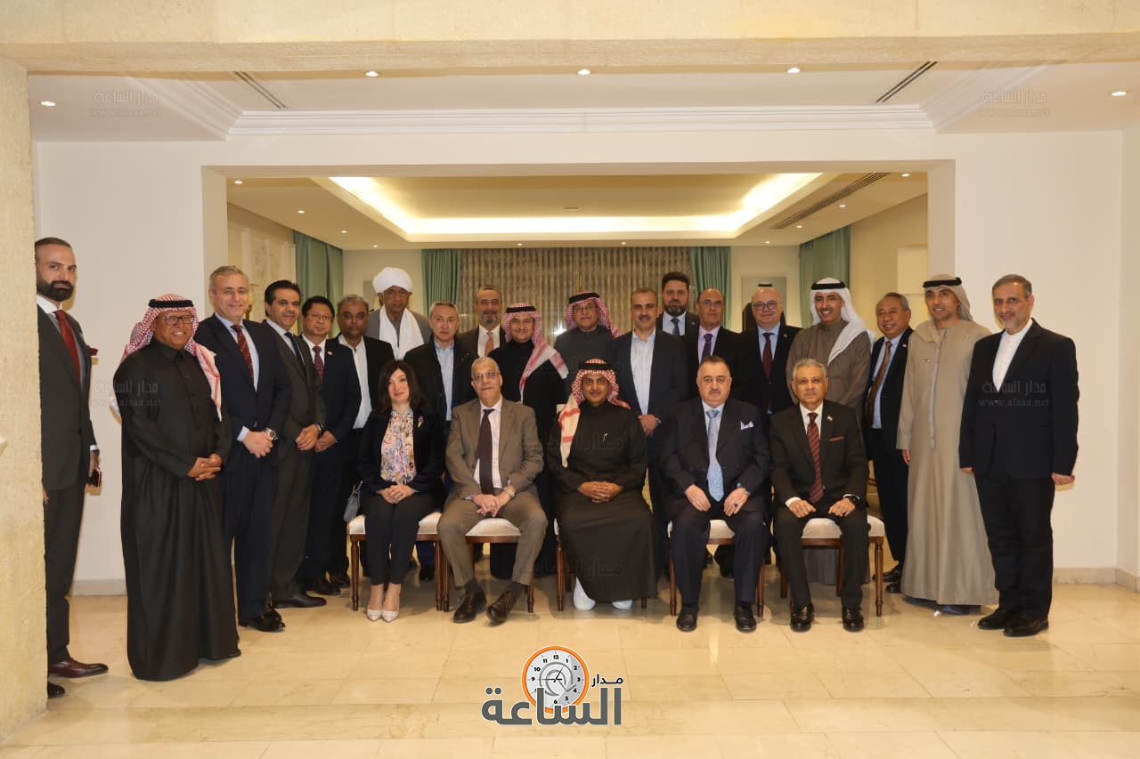 Madar Al-Saa Images 0.4771558607946138