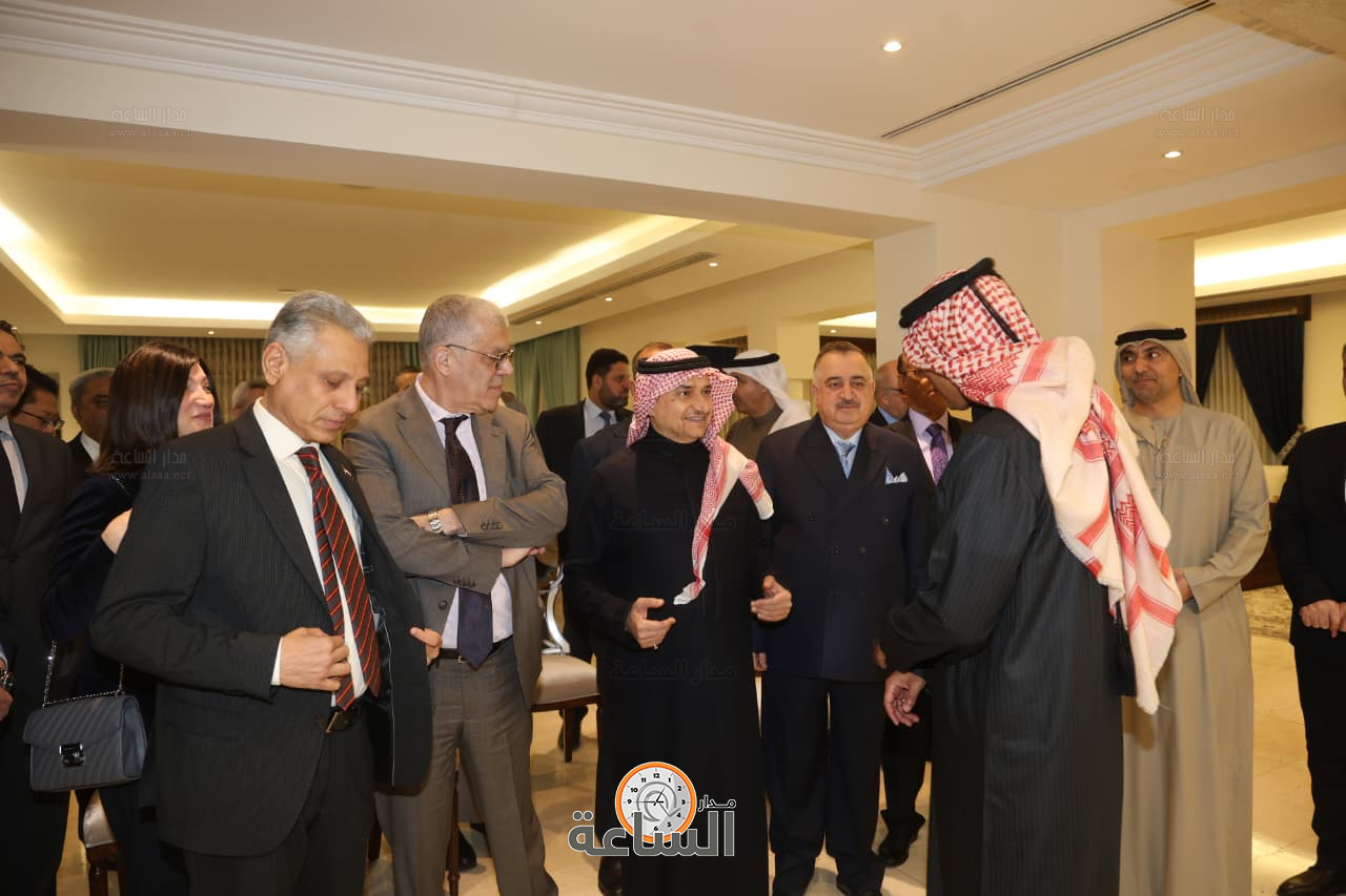 Madar Al-Saa Images 0.16117667191368923