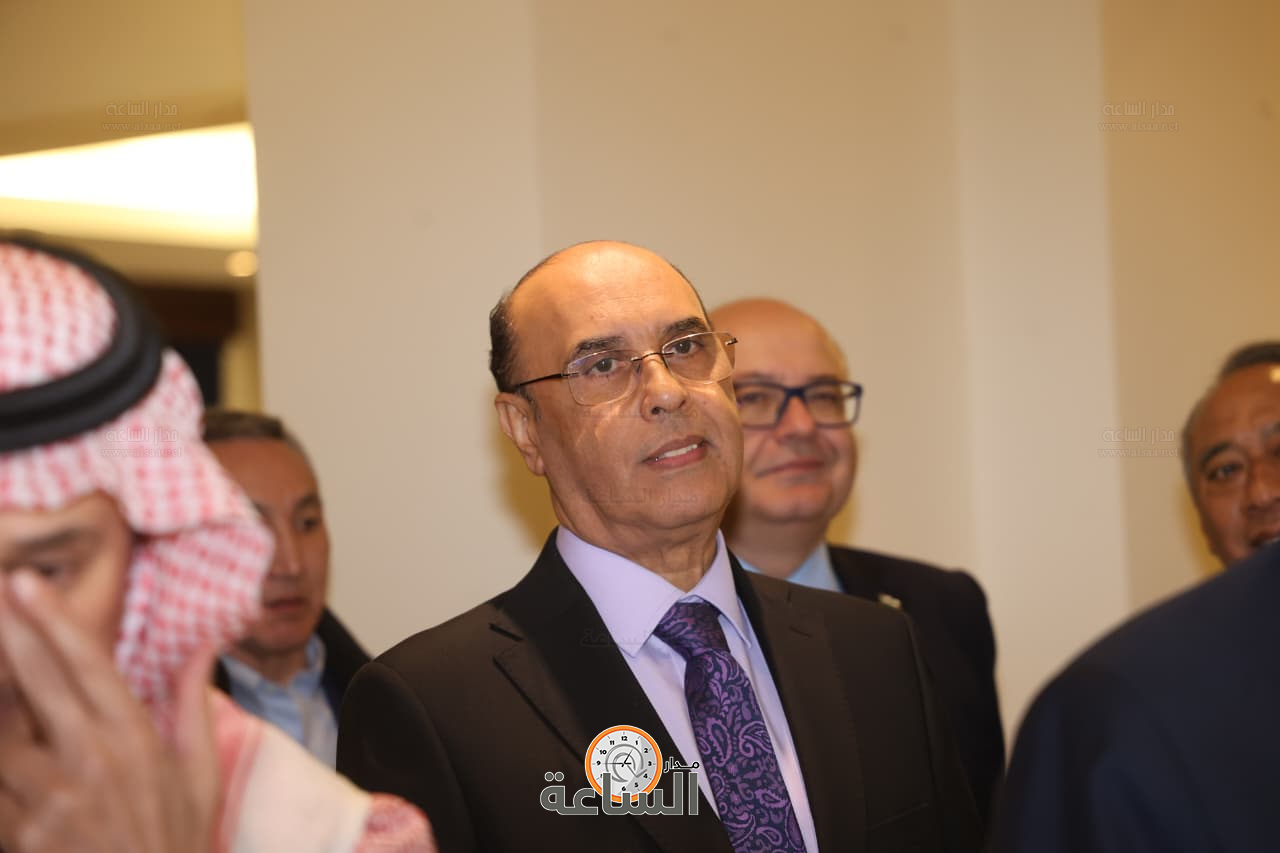 Madar Al-Saa Images 0.3643978170865595