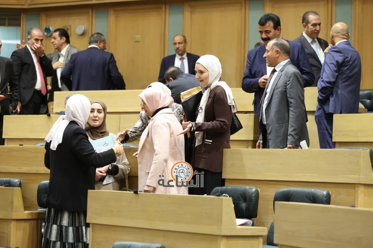 Madar Al-Saa Images 0.048576685036700984