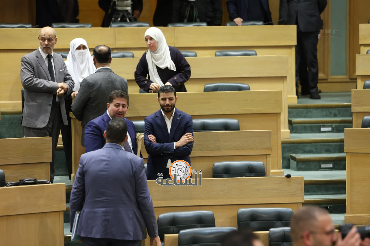 Madar Al-Saa Images 0.9644668045232138