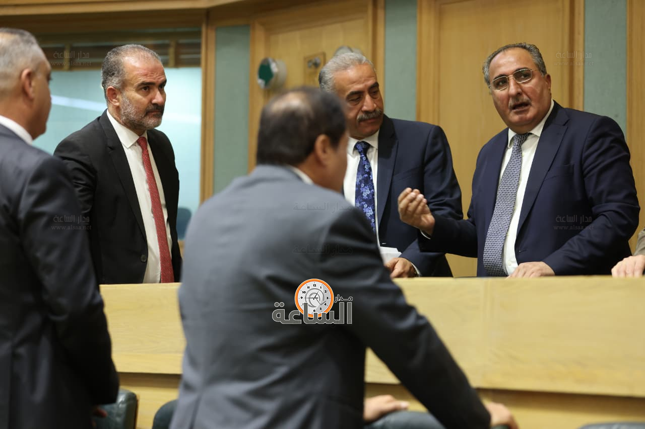 Madar Al-Saa Images 0.5888042877229759