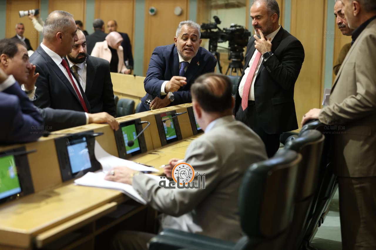 Madar Al-Saa Images 0.7416970315254579