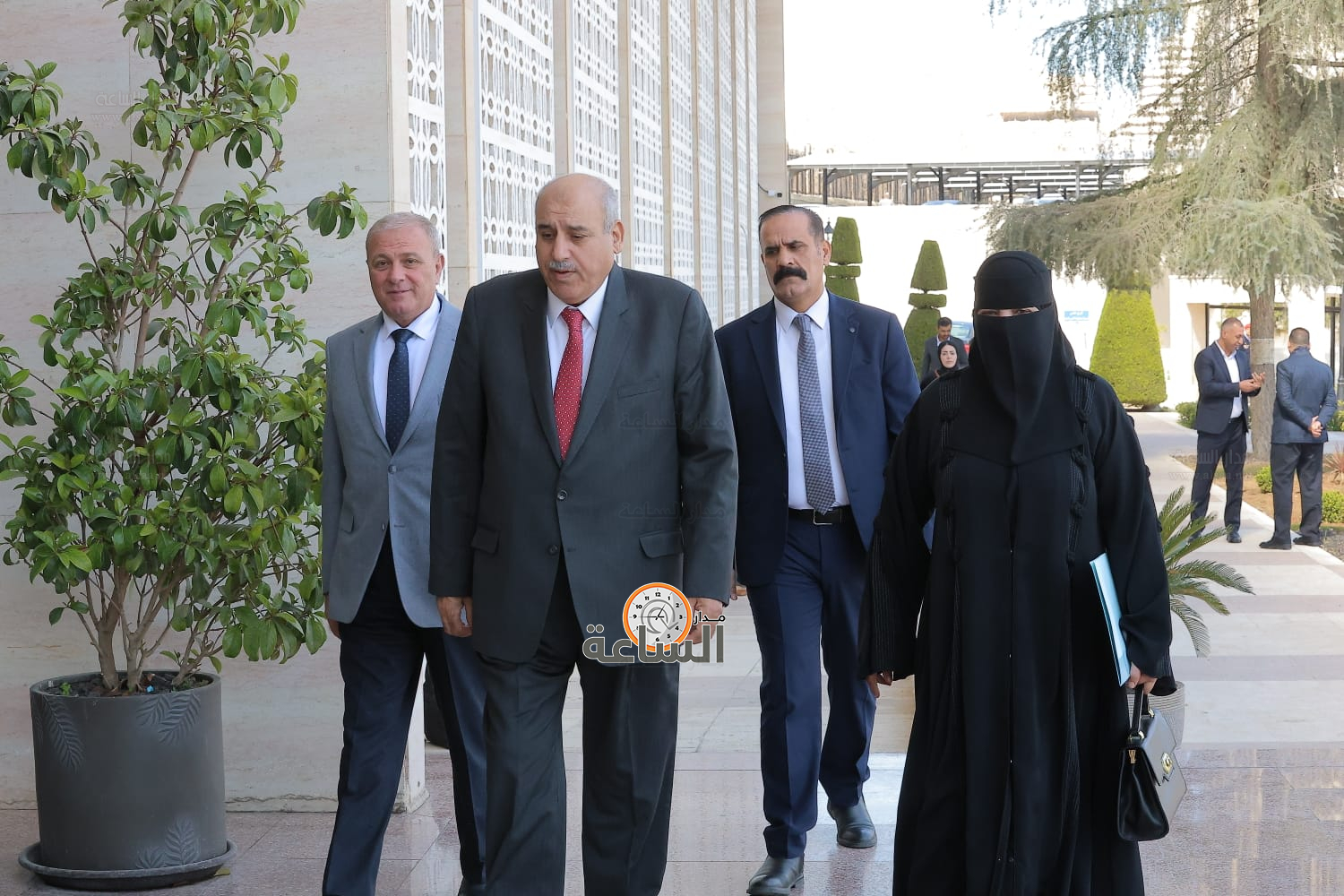 Madar Al-Saa Images 0.3138150269189437