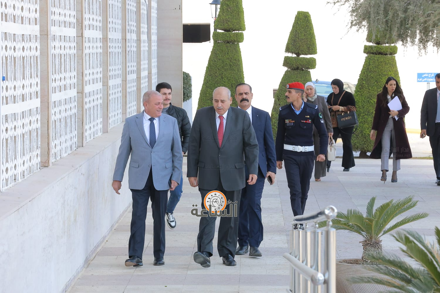 Madar Al-Saa Images 0.11201779189465144