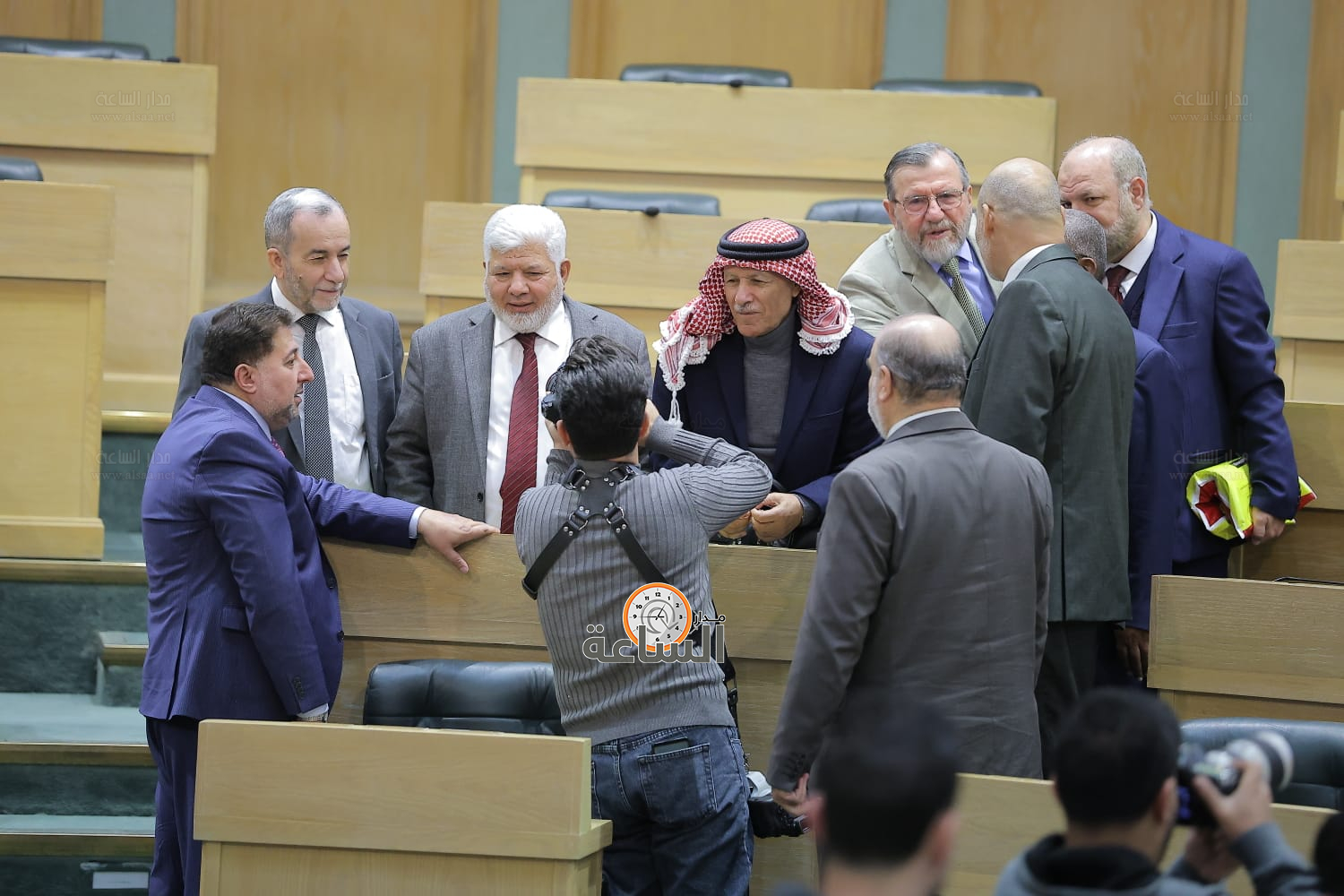 Madar Al-Saa Images 0.985328133291752