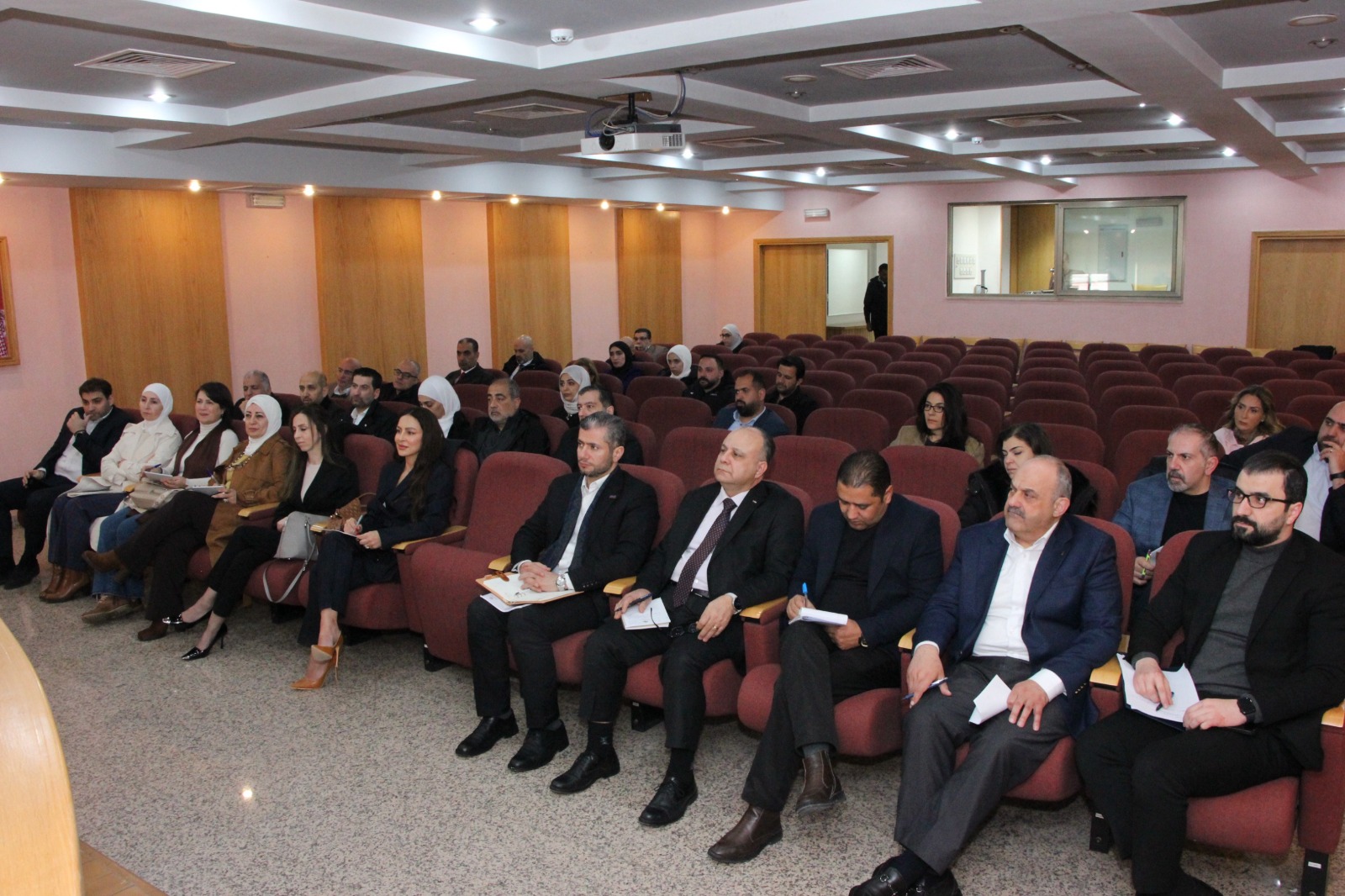 Madar Al-Saa Images 0.689272639510195