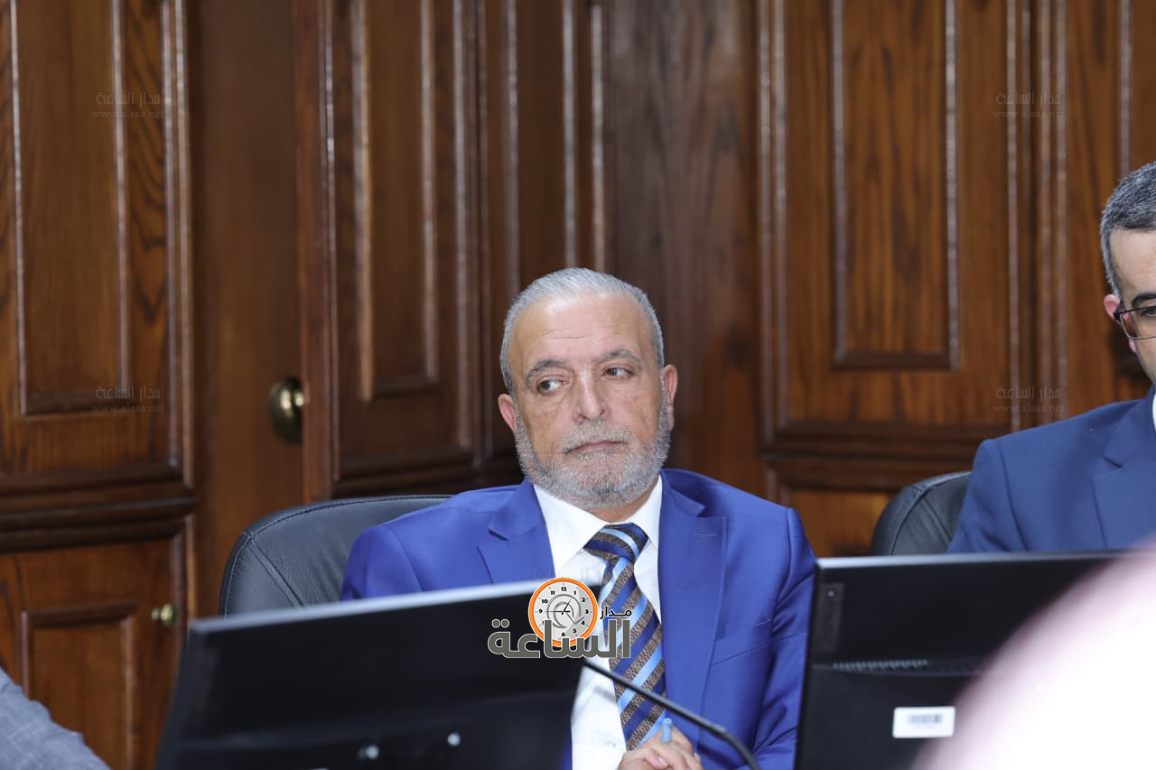 Madar Al-Saa Images 0.08920294288537156