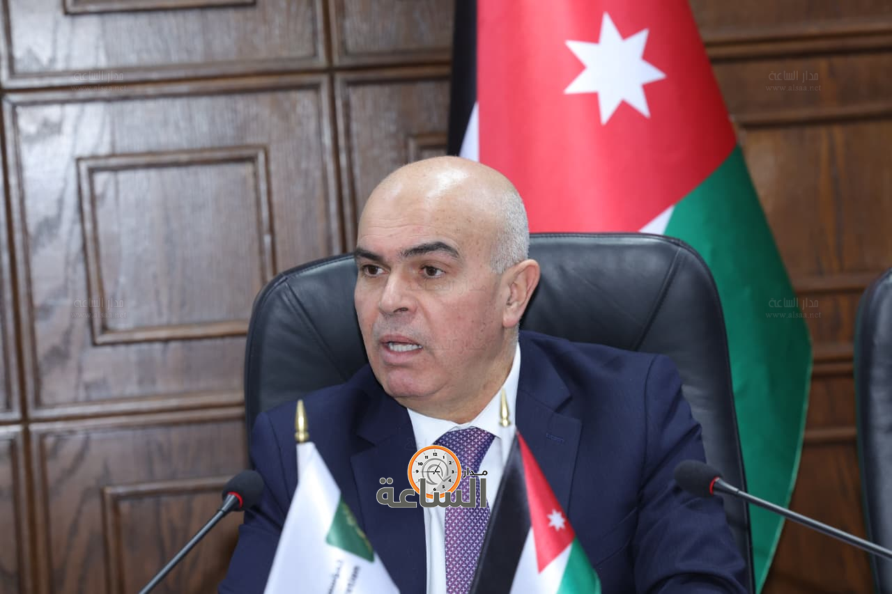 Madar Al-Saa Images 0.16240129802888525