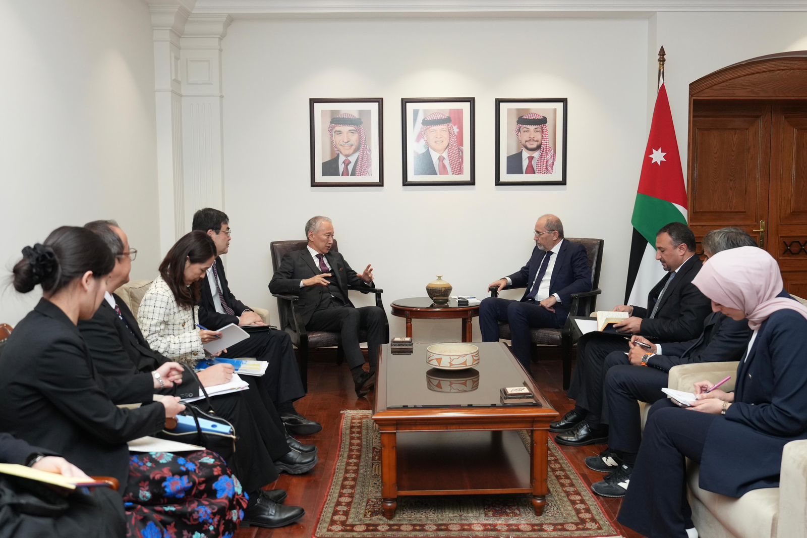 Madar Al-Saa Images 0.8020016369440408