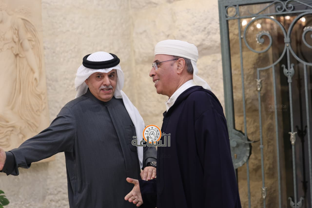 Madar Al-Saa Images 0.6935050140733838