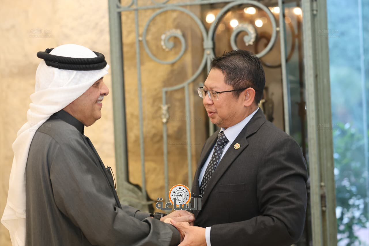 Madar Al-Saa Images 0.715622592639201