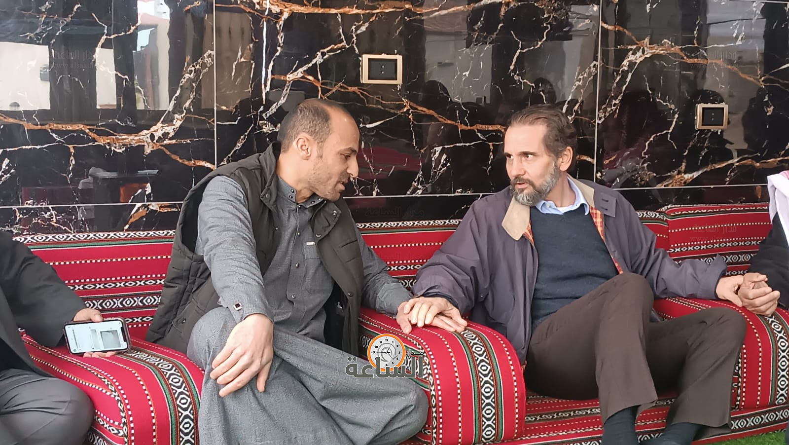 Madar Al-Saa Images 0.6434579340725578