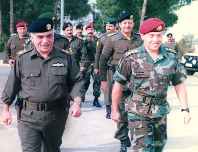 Madar Al-Saa Images 0.7077774260798172