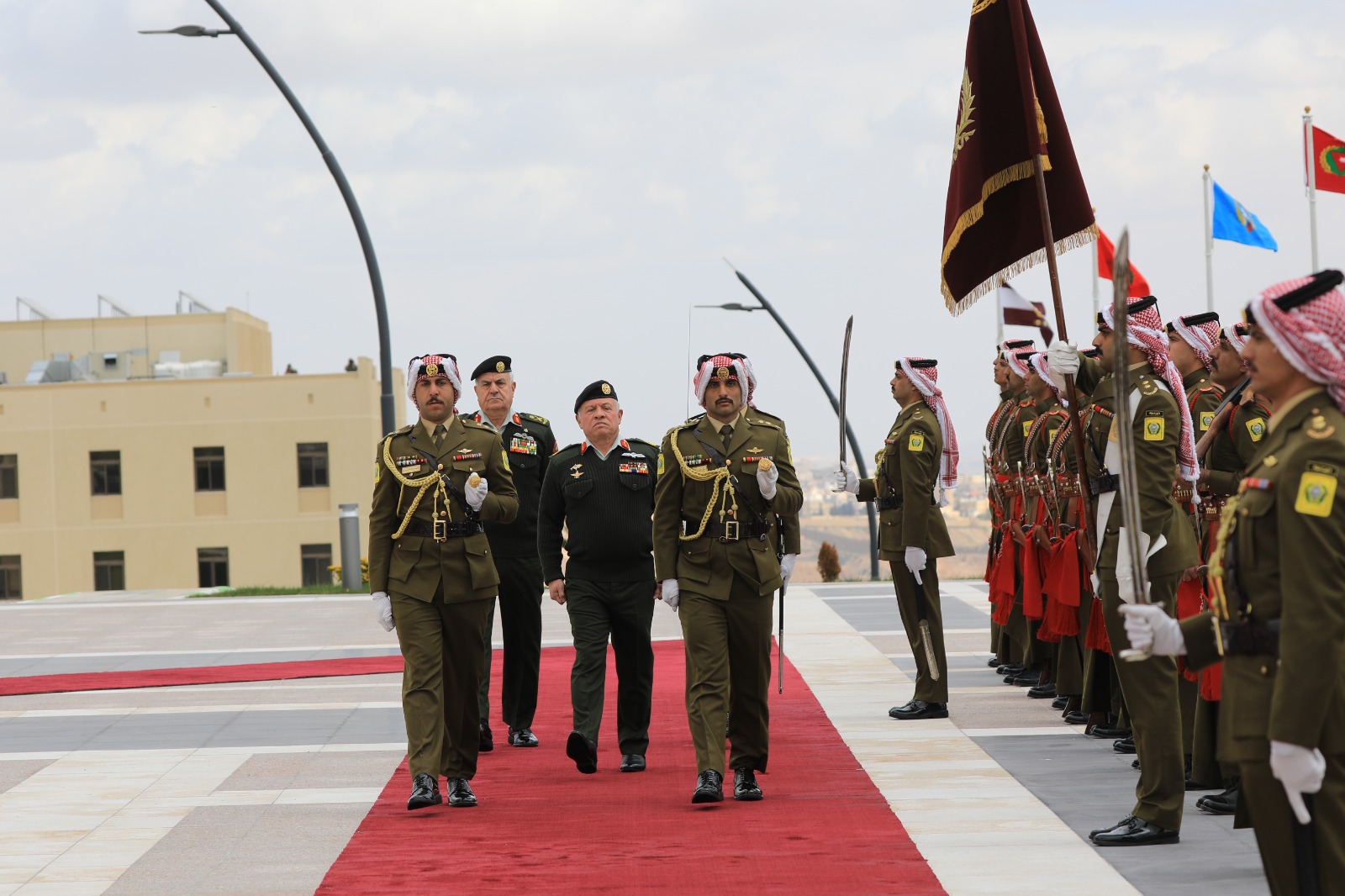 Madar Al-Saa Images 0.20977293614171788