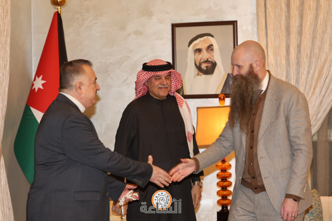 Madar Al-Saa Images 0.08829610594282977