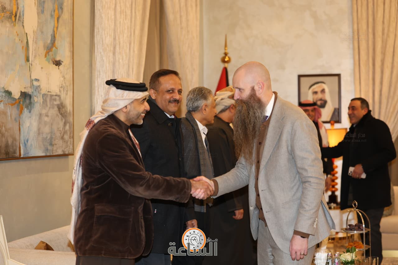 Madar Al-Saa Images 0.9571737696428818