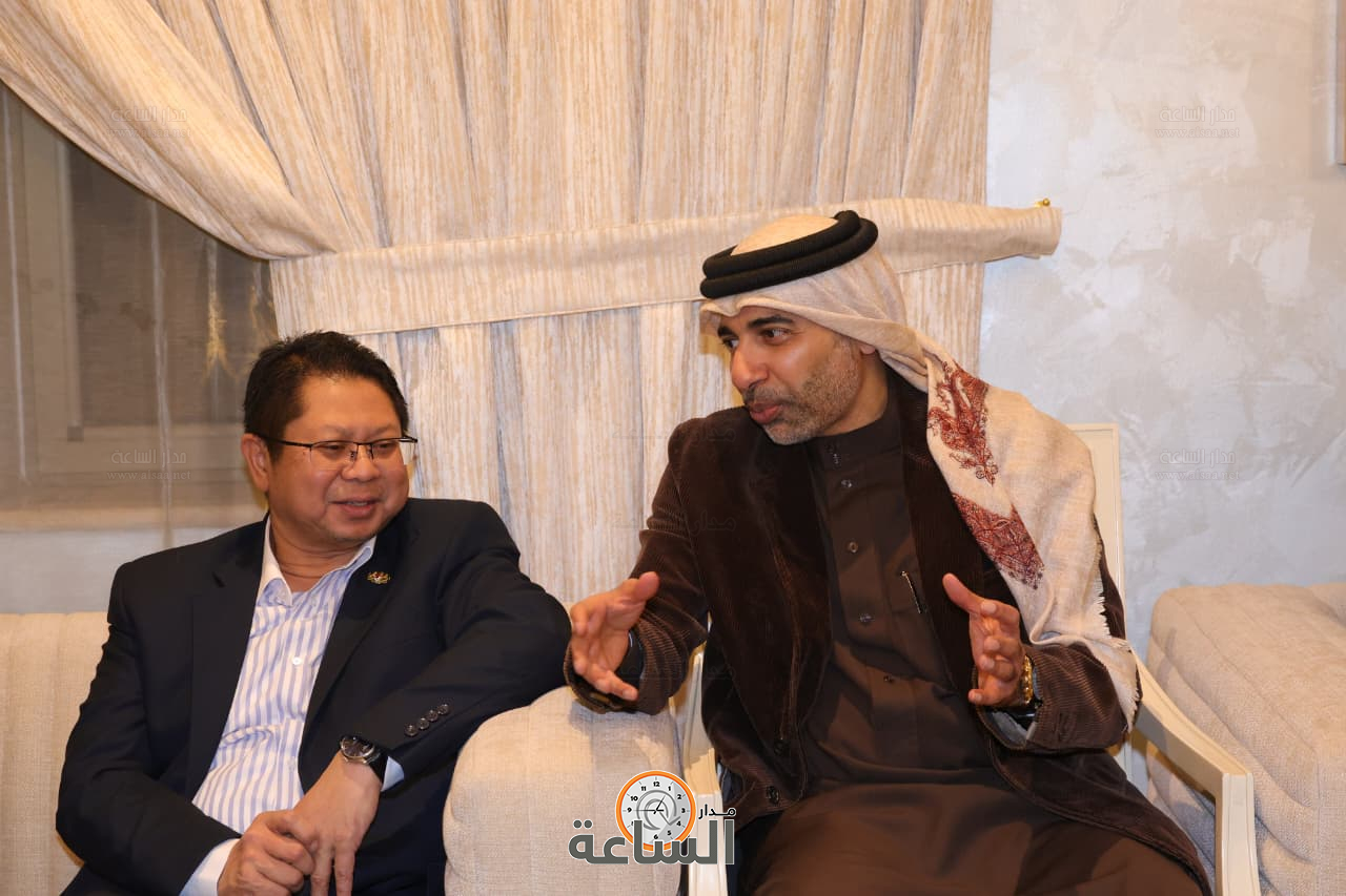 Madar Al-Saa Images 0.13419323845977515