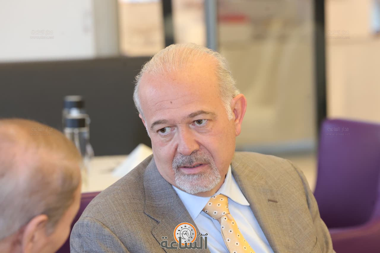 Madar Al-Saa Images 0.8417209702330767