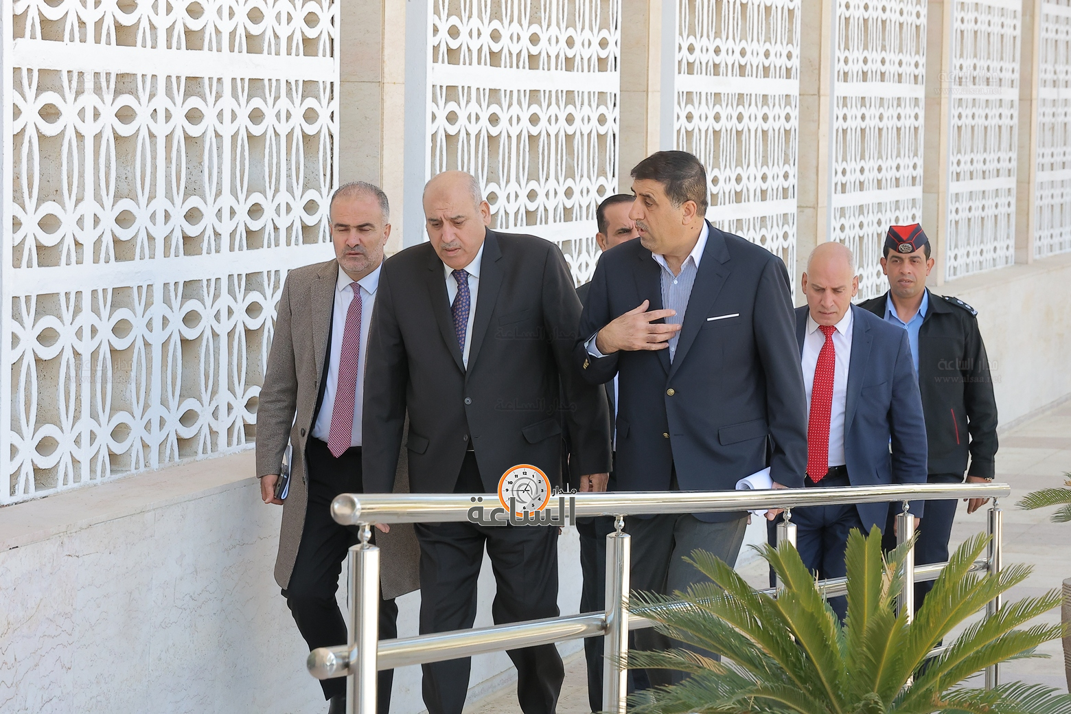 Madar Al-Saa Images 0.9108677793875448