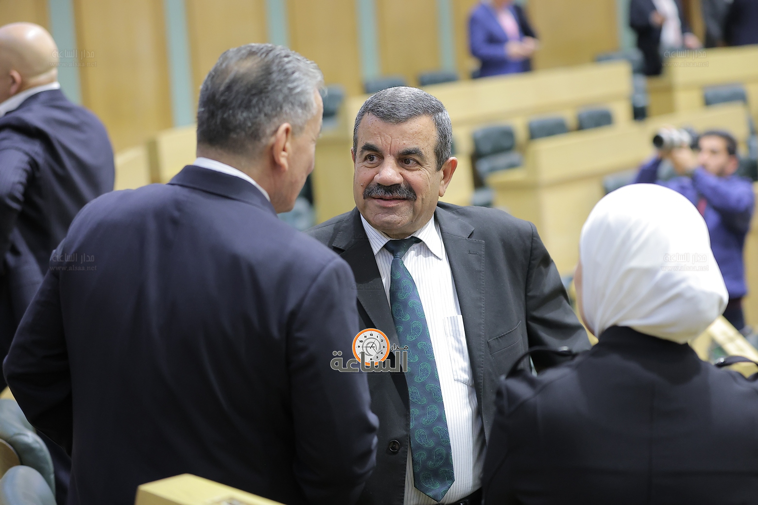 Madar Al-Saa Images 0.05182373574236243