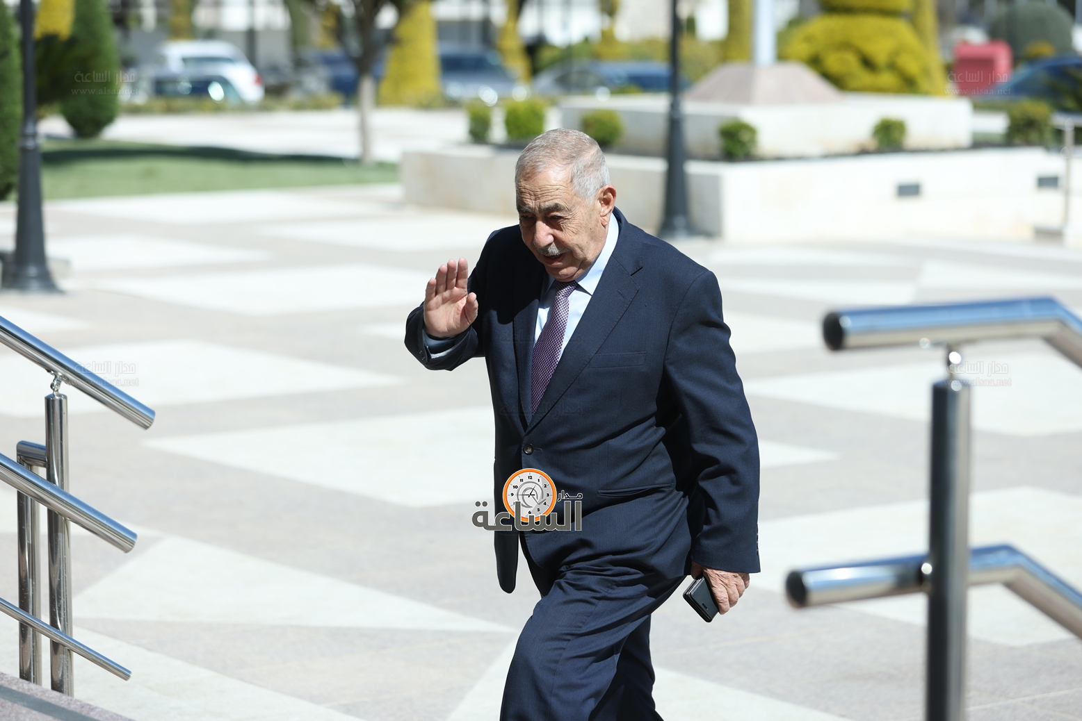 Madar Al-Saa Images 0.30396967016586784