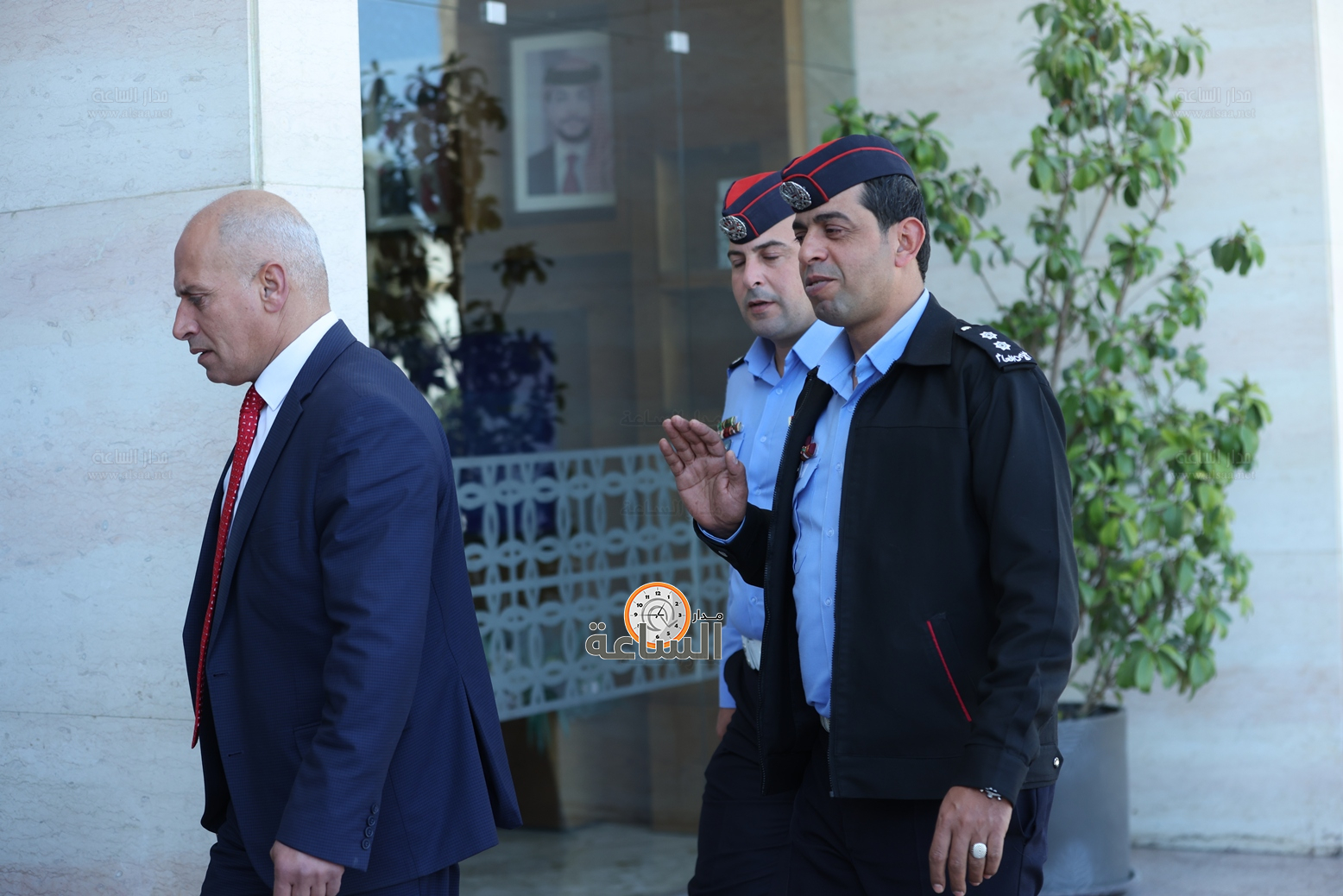 Madar Al-Saa Images 0.39455456566562996