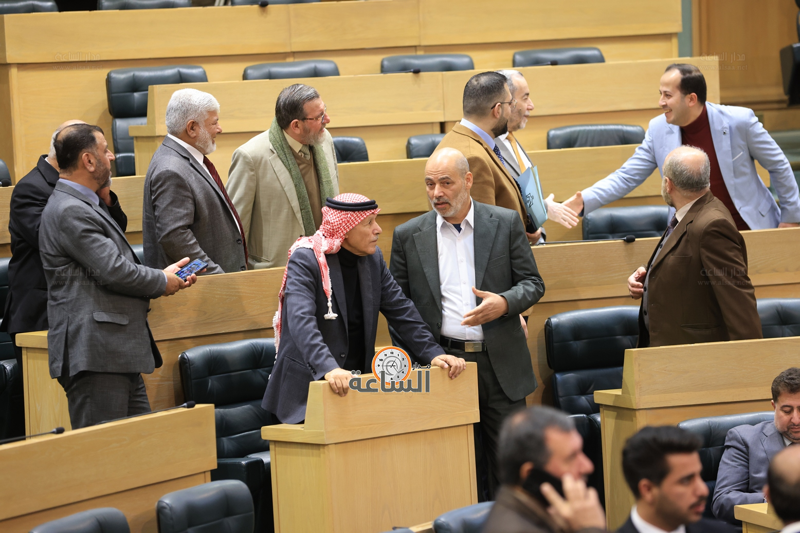 Madar Al-Saa Images 0.8995715546433766