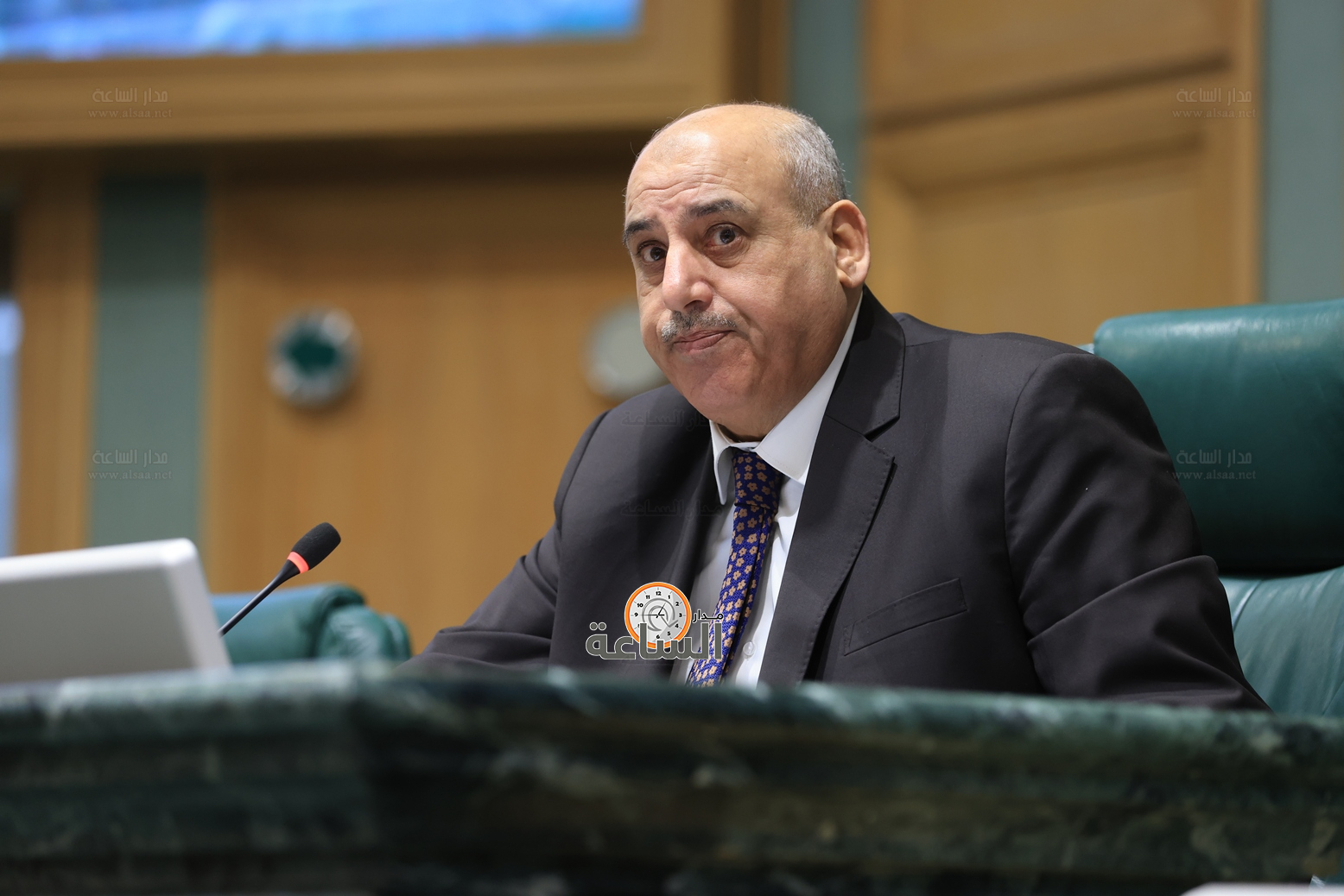 Madar Al-Saa Images 0.4153446557702165