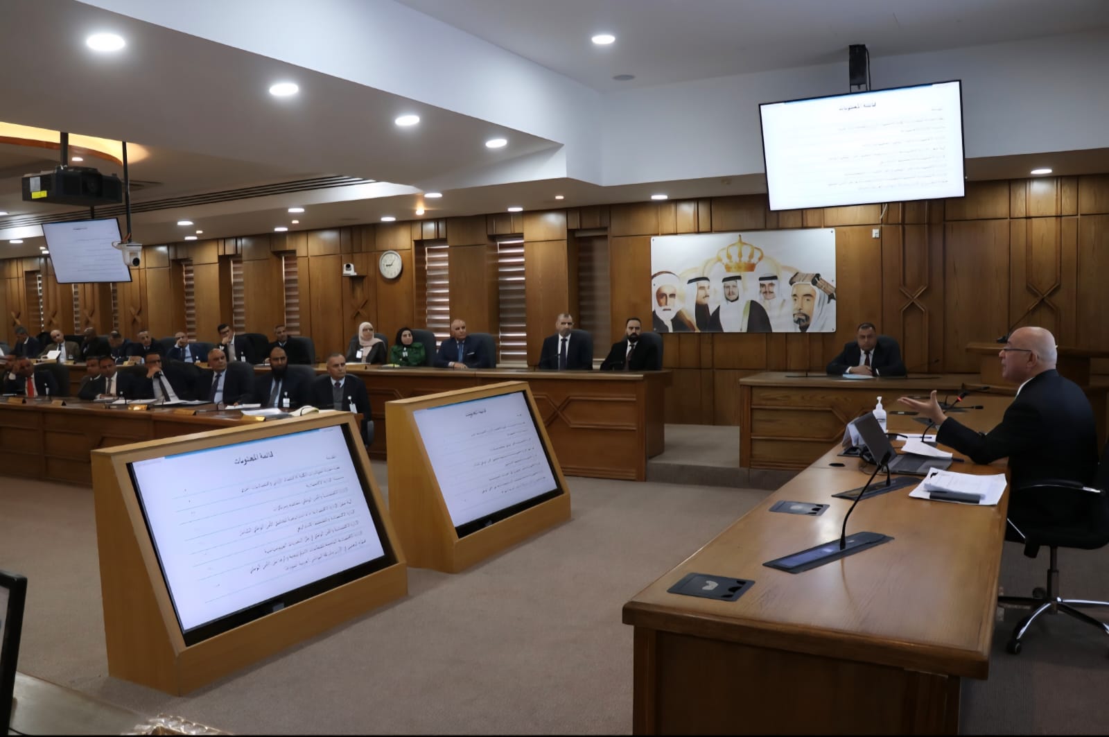 Madar Al-Saa Images 0.5596275477633322