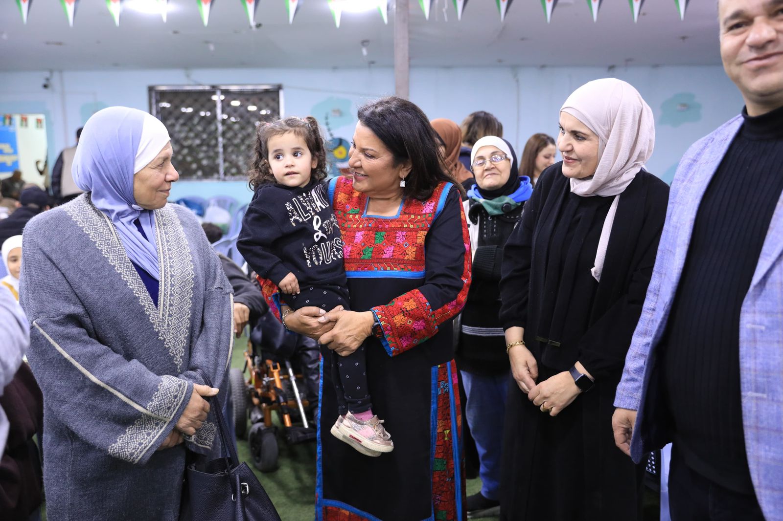 Madar Al-Saa Images 0.5565319354335131