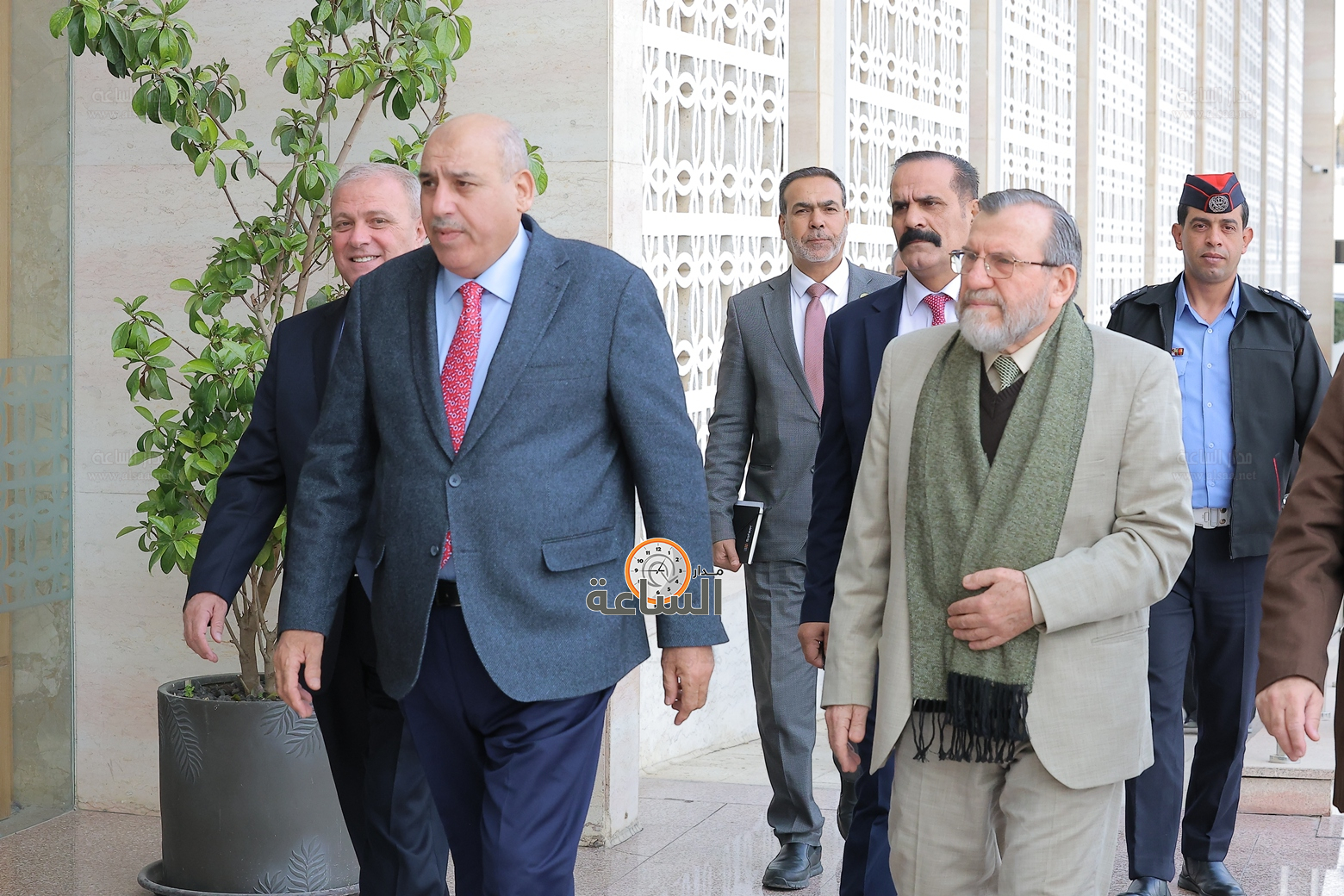 Madar Al-Saa Images 0.6787776873556738