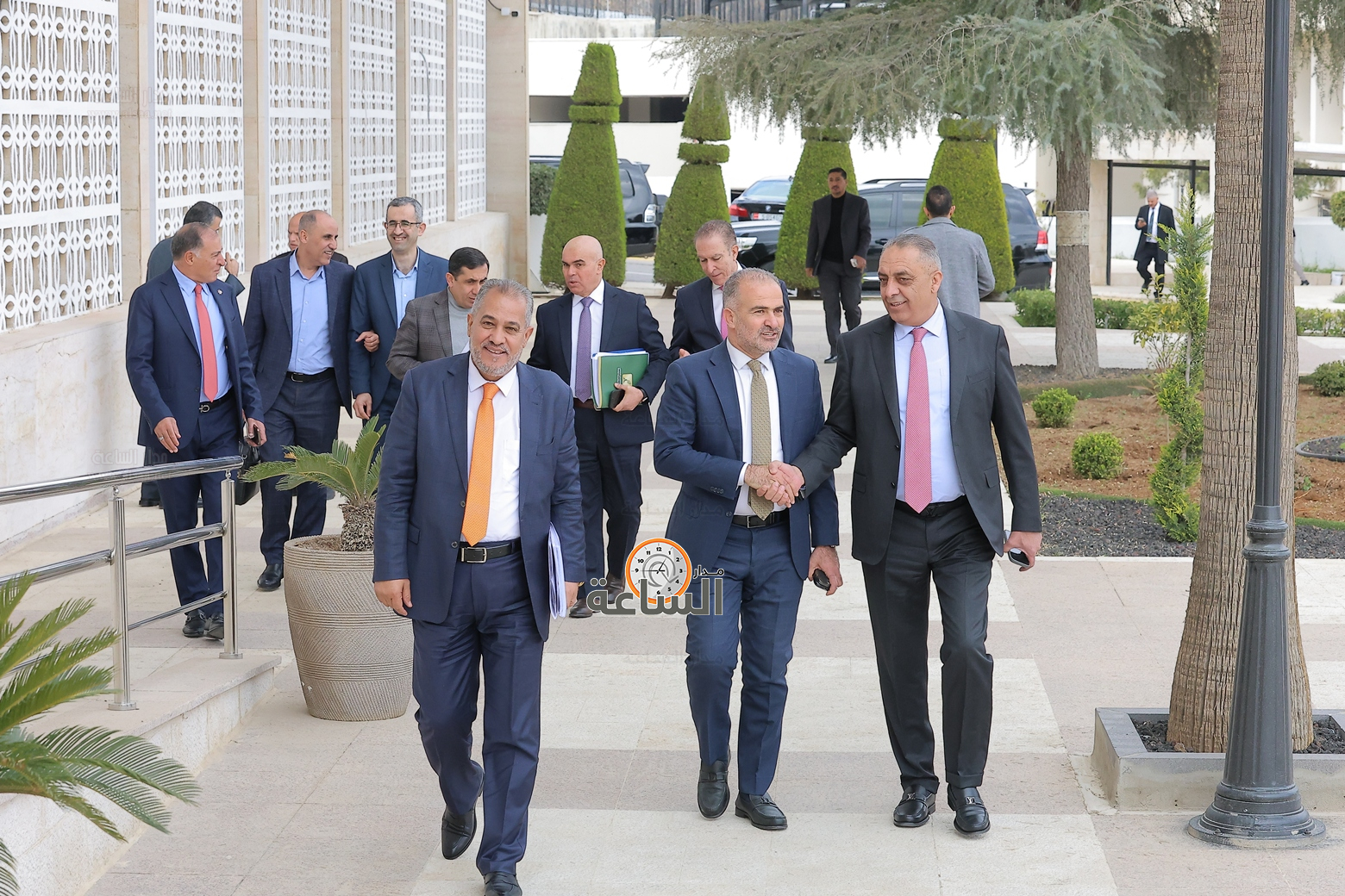 Madar Al-Saa Images 0.23761146461317384