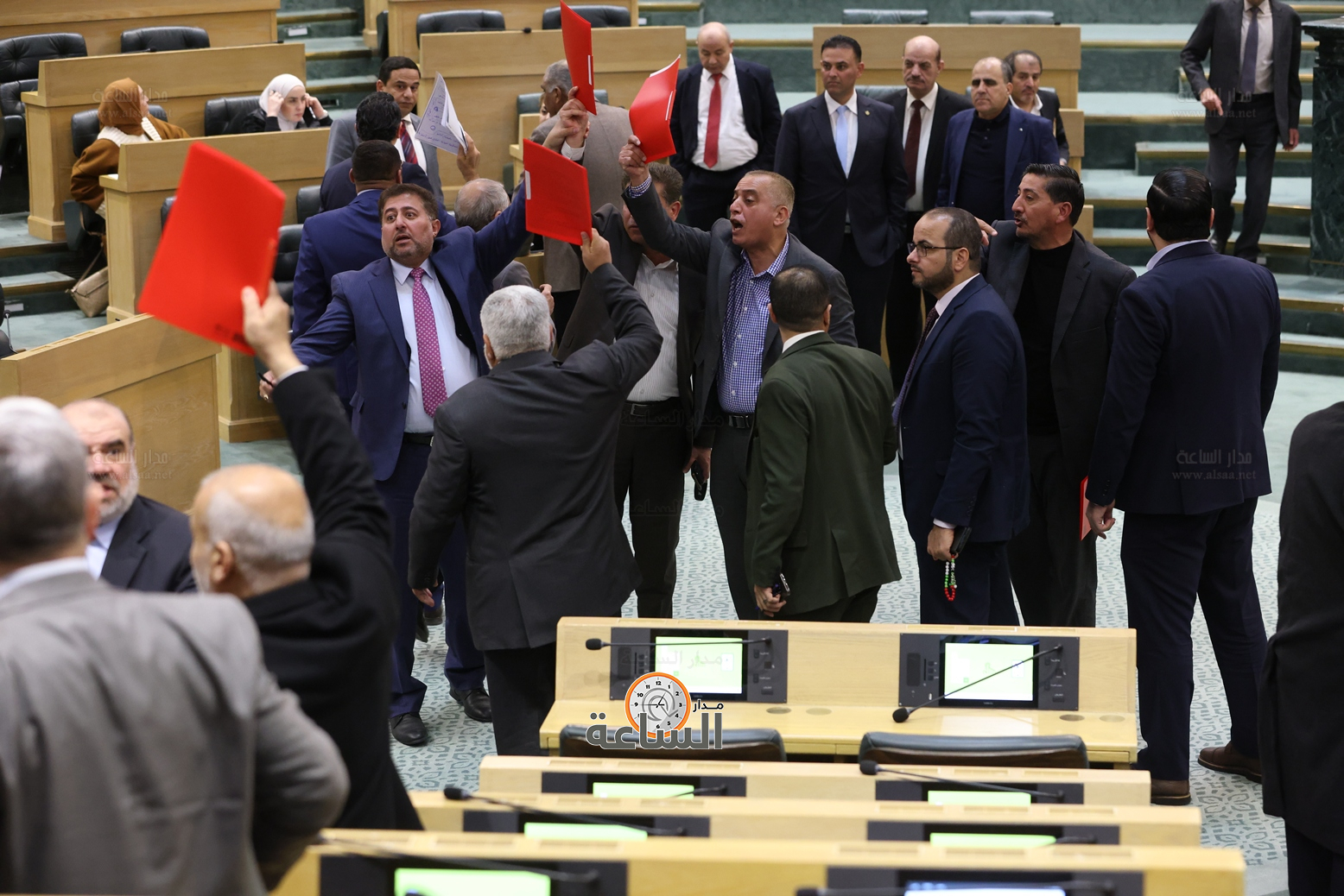 Madar Al-Saa Images 0.6379461893250111