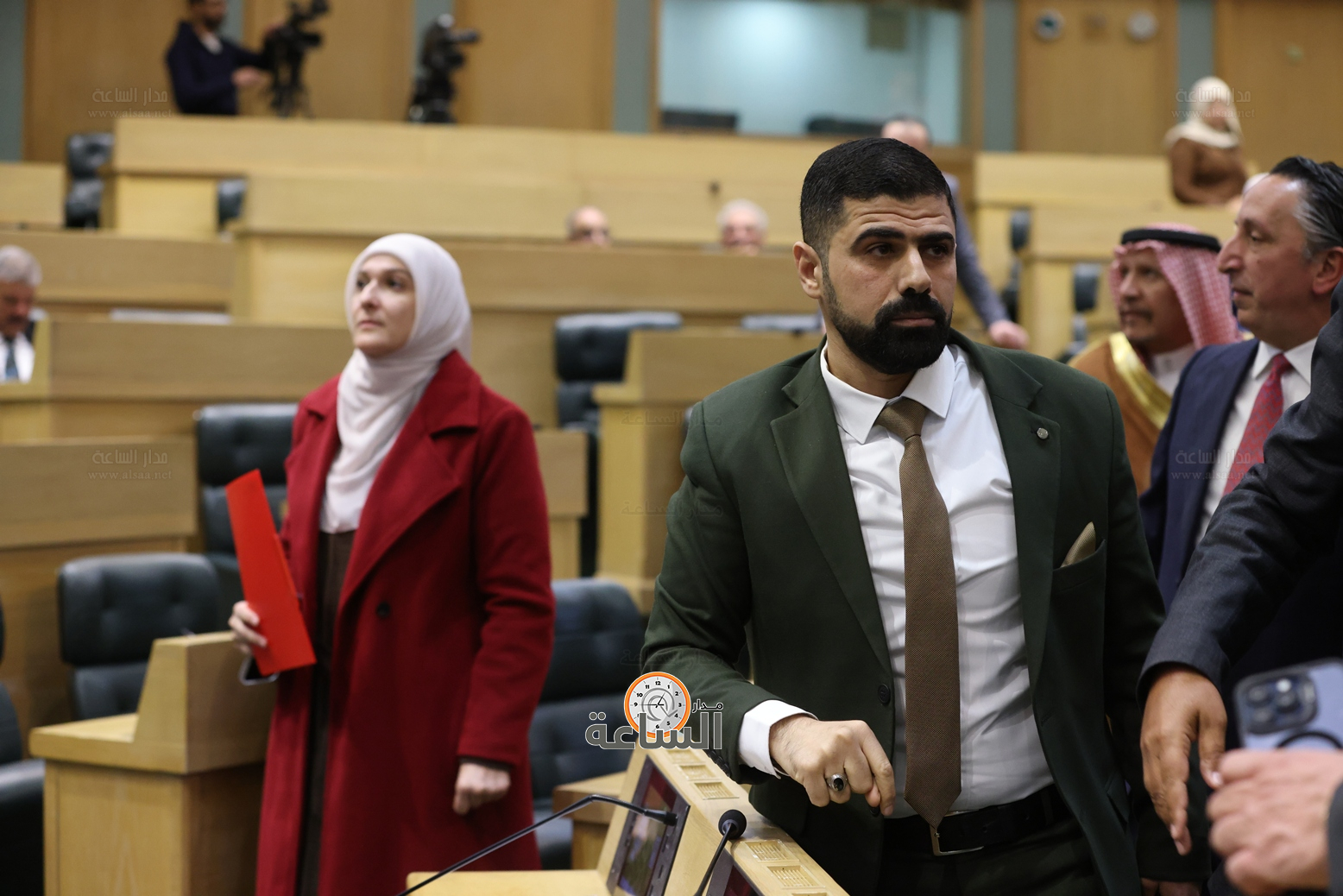 Madar Al-Saa Images 0.37747157850116986