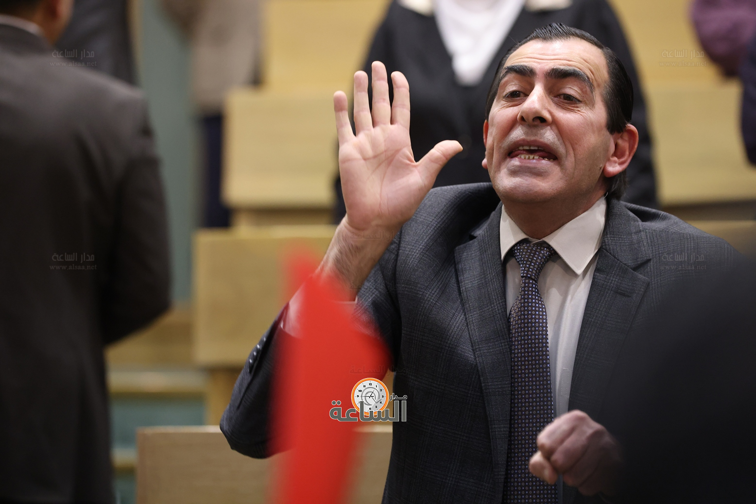 Madar Al-Saa Images 0.37136584895814406