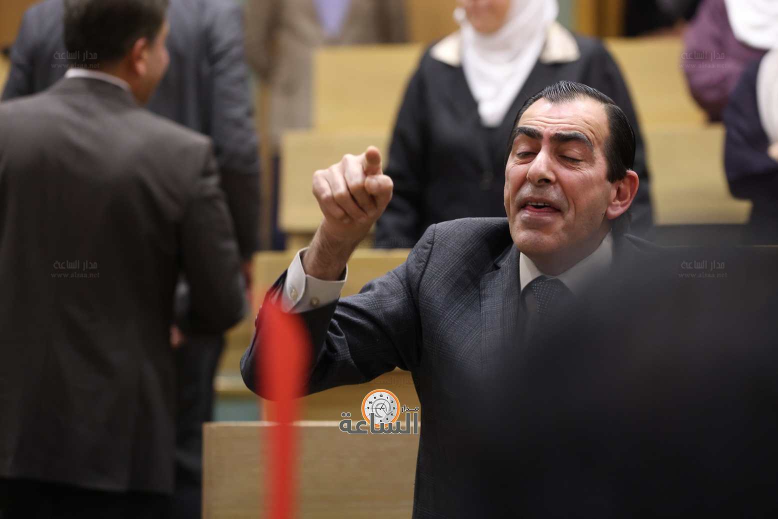 Madar Al-Saa Images 0.024515542055857154