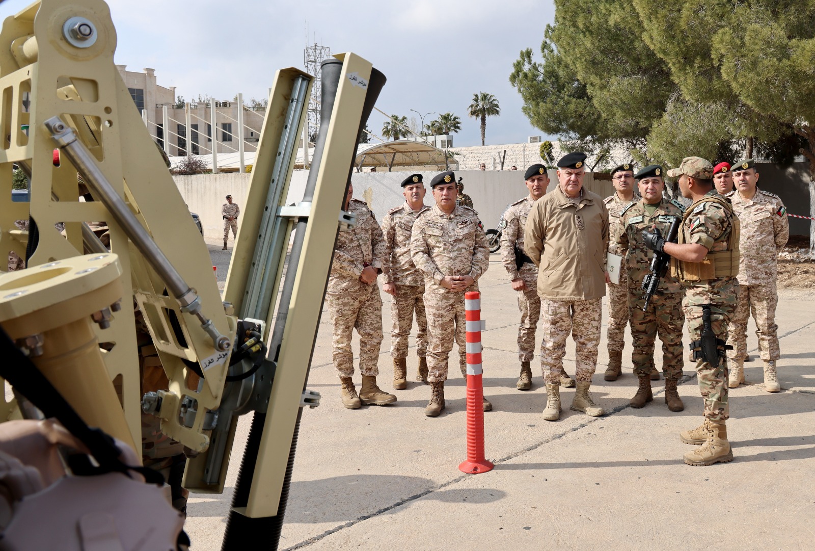 Madar Al-Saa Images 0.19389044793280674