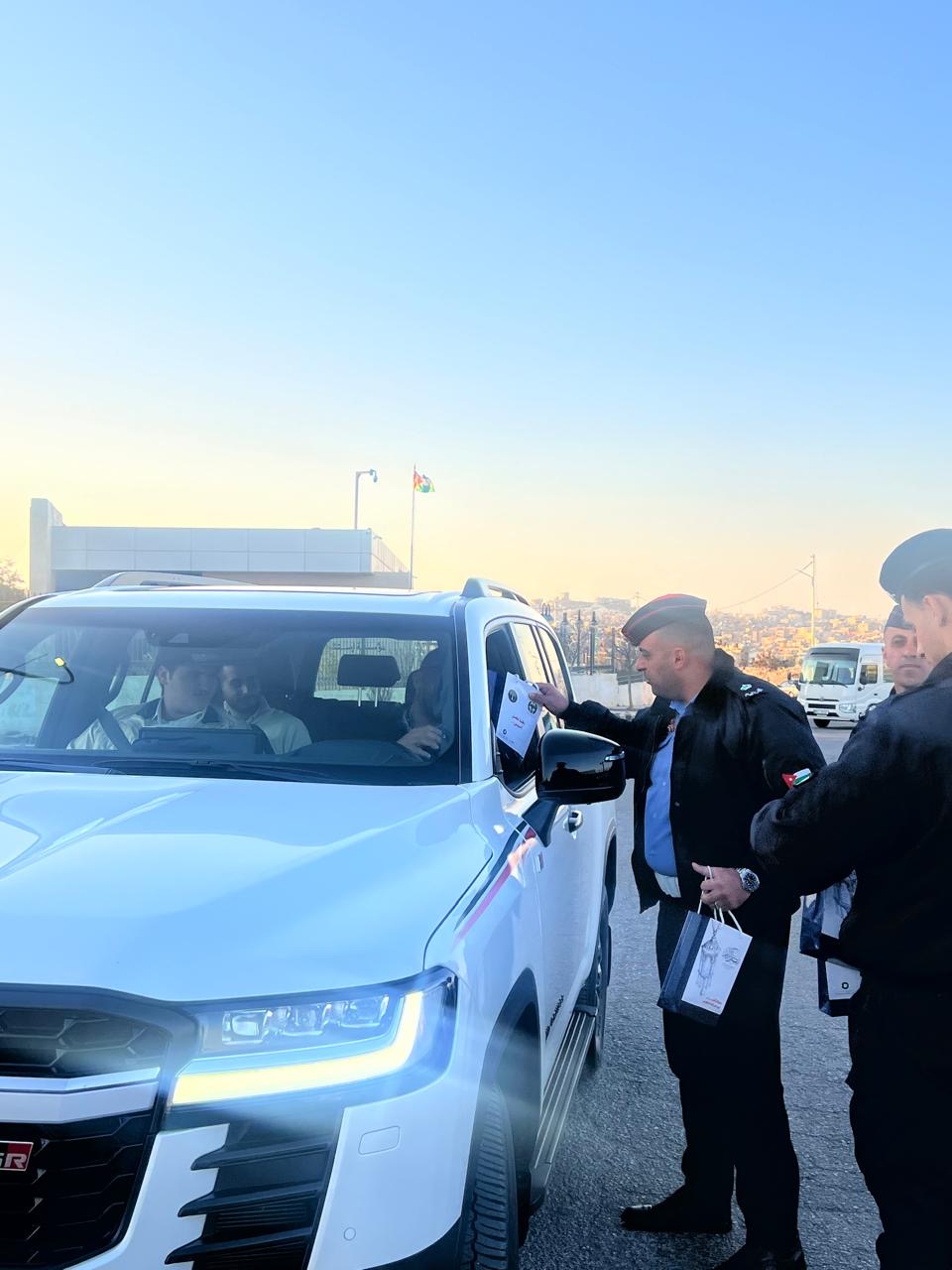 Madar Al-Saa Images 0.9259062617495359