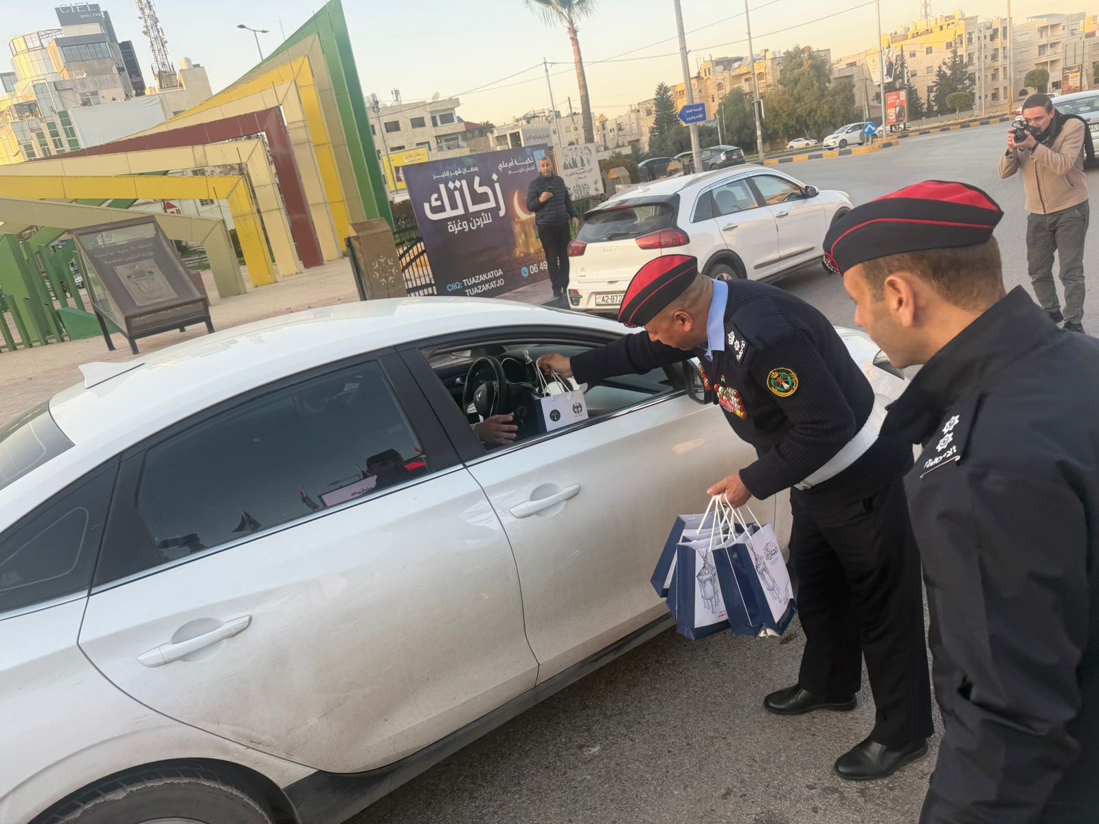 Madar Al-Saa Images 0.610772810817533