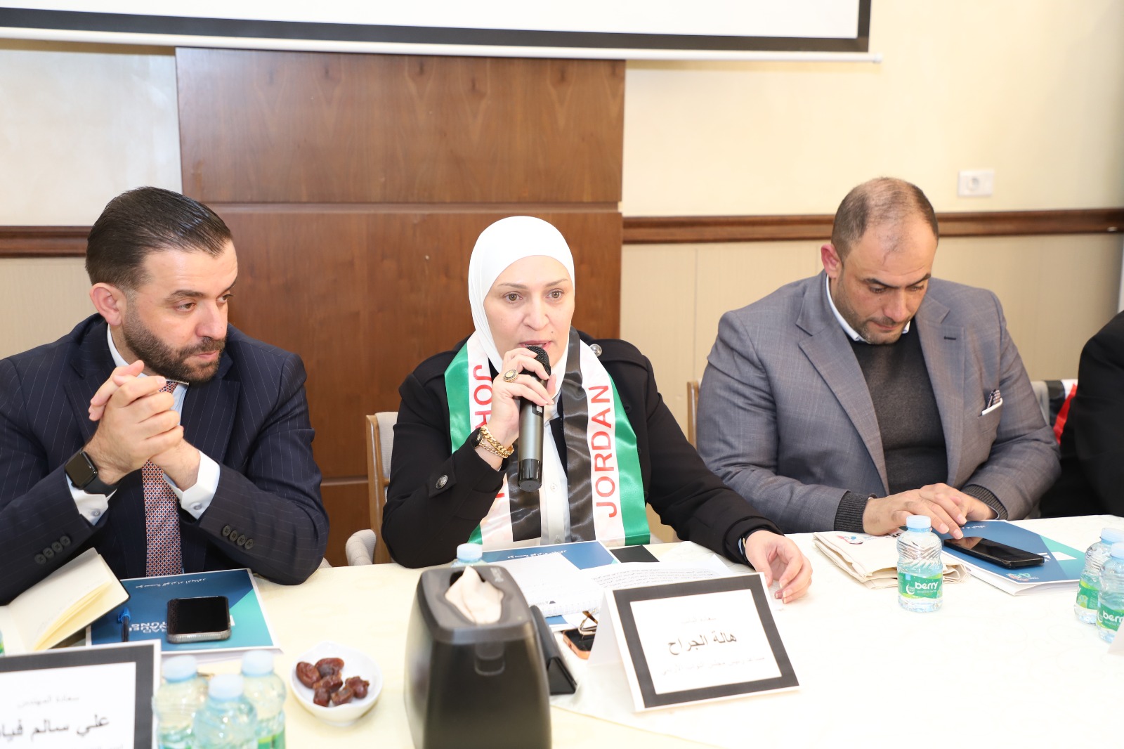 Madar Al-Saa Images 0.37141584096176894