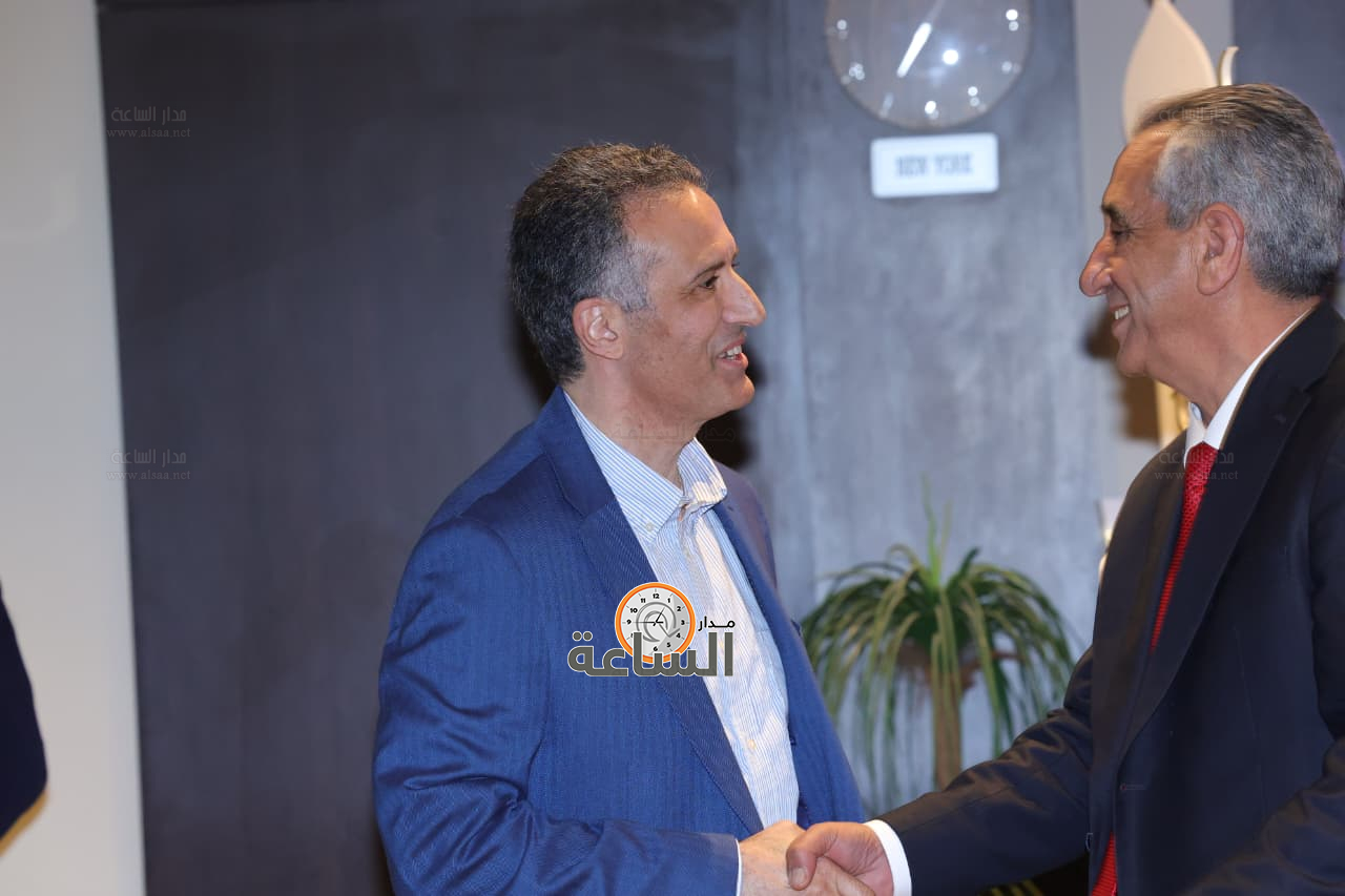 Madar Al-Saa Images 0.37759057385061123