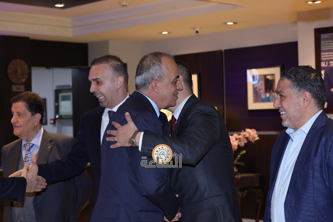 Madar Al-Saa Images 0.4913944509533704